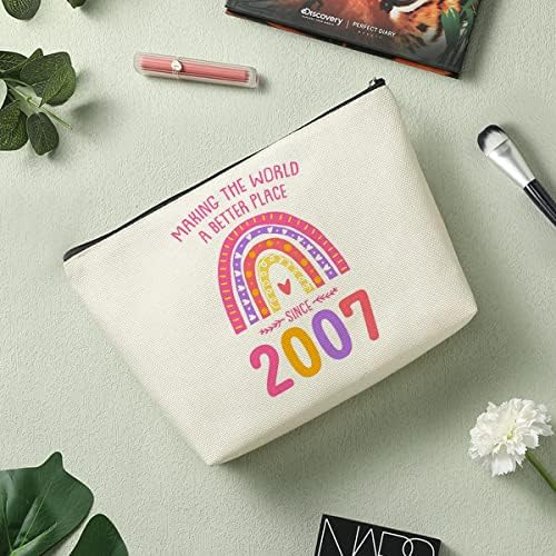 Čineći svijet boljim mjestom od 2007 torba za šminkanje Boho Rainbow kozmetička torba ukrasi za 16. rođendan Sweet 16 pokloni za djevojčice
