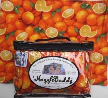 'NuggleBuddy Microtavad vlažna toplotna i aromaterapija Organski paket riže za ljubitelje citrusa. Zabavna tkanina infuzirana sa osvježavajućim