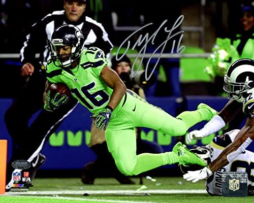 Tyler Lockett AUTOGREED 8x10 FOTO SEATLE SEAHAWKS Color Rush Green Jerseys MCS Holo Stock 209195 - AUTOGREM NFL Photos